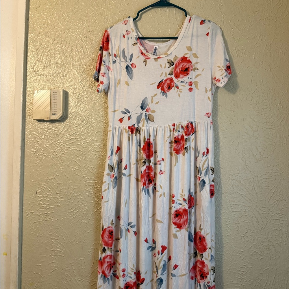 🌸 Viishow White Floral Short Sleeve Dress – Size XL 🌸